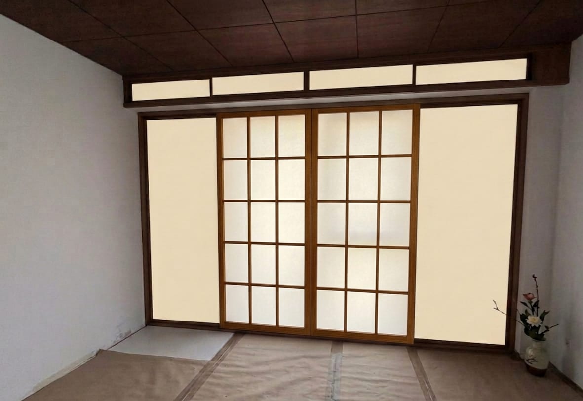imbracat perete cu fusuma si paravan shoji la fereastra perete shoji stil japonez